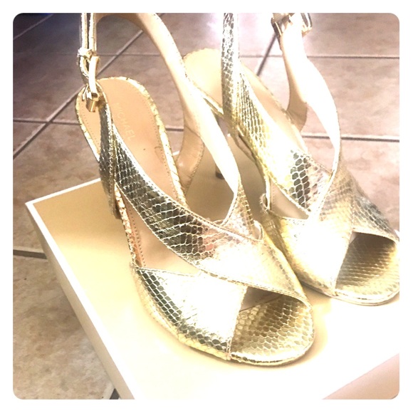 MK woman shoes size 8-1/2 - Picture 1 of 4